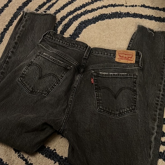 Womens levis - Picture 3 of 5